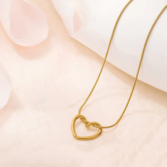 Latest Heart Pendant Simple Chain Necklace For Women Anti Tarnish Skin Friendly