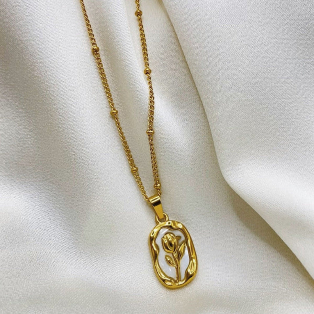Stylish Anti Tarnish Necklace For Women Just Rs.399/-